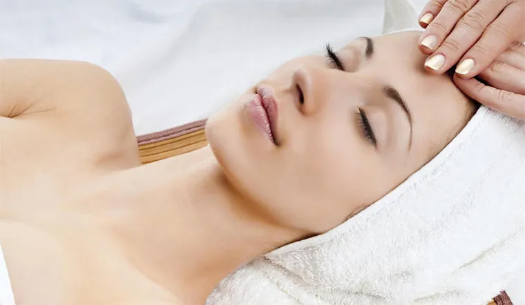 Bước 7: Dưỡng ẩm (Moisturizing)