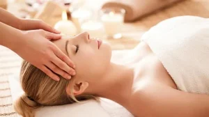 chăm sóc da mụn tại spa