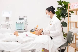 review thẩm mỹ viện A-Z